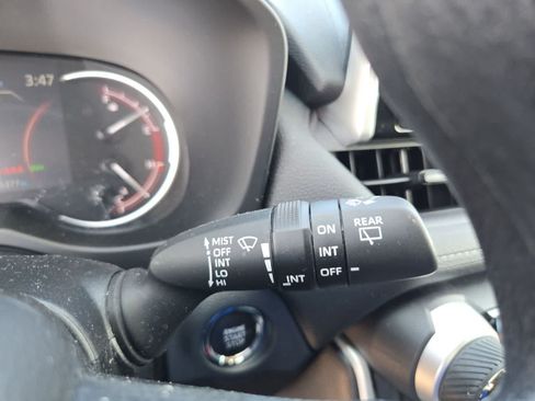 Used 2024 Toyota RAV4 XLE FWD image 23