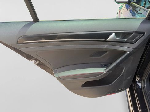 Used 2016 Volkswagen GTI SE FWD image 26