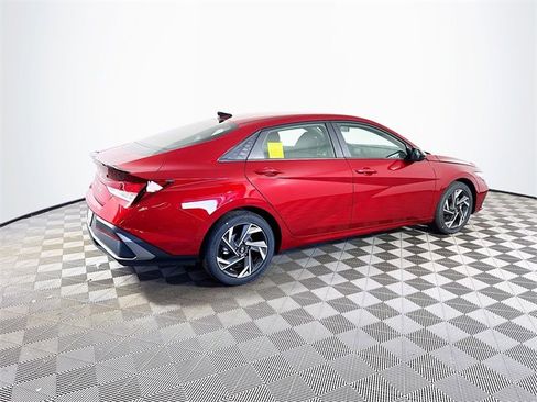 New 2025 Hyundai Elantra Sport image 7