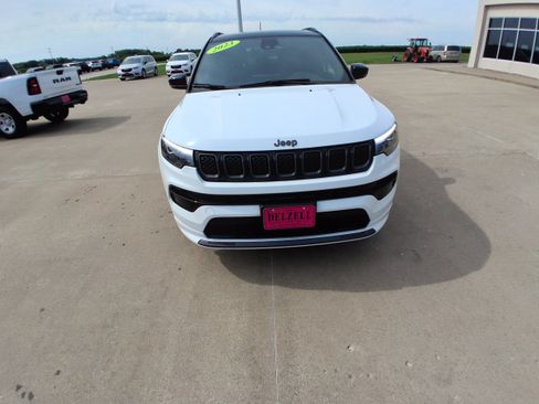Used 2023 Jeep Compass High Altitude AWD/4WD image 3
