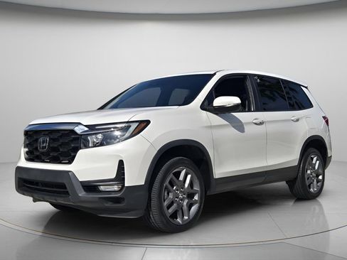 Used 2023 Honda Passport EX-L image 9
