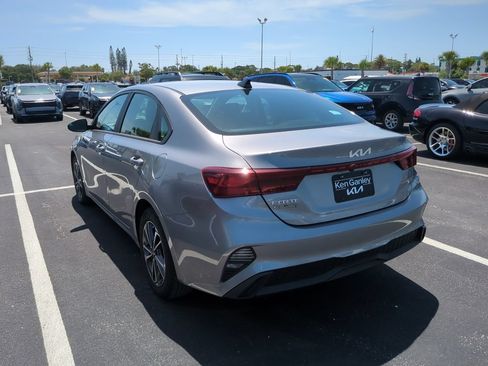 Certified 2024 Kia Forte LXS FWD image 7