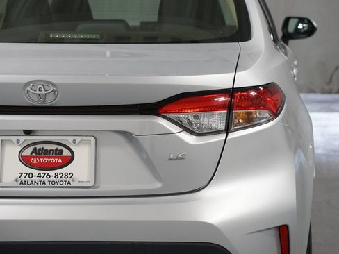Used 2022 Toyota Corolla LE FWD image 10
