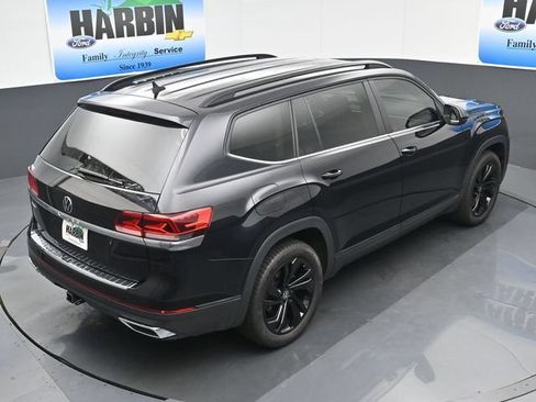 Used 2023 Volkswagen Atlas SE w/ Black Wheel Package FWD image 24