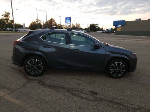 Used 2024 Lexus UX 250h AWD w/ Premium Package image 3