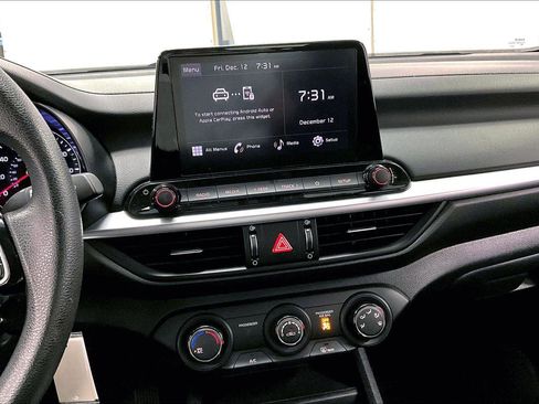 Used 2024 Kia Forte LXS image 6