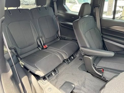 New 2026 Jeep Grand Cherokee L 4WD image 21