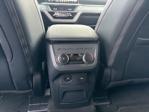 Used 2025 Ford Explorer ST-Line image 24