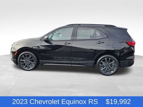 Certified 2023 Chevrolet Equinox RS image 2