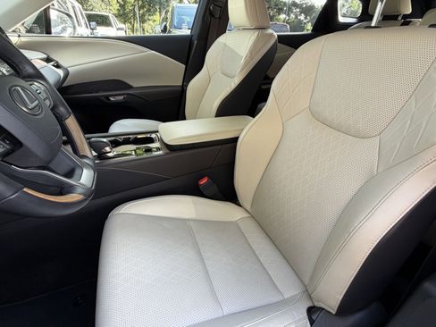 Certified 2025 Lexus RX 350 Premium Plus w/ Accessory Package (Z1) FWD image 15