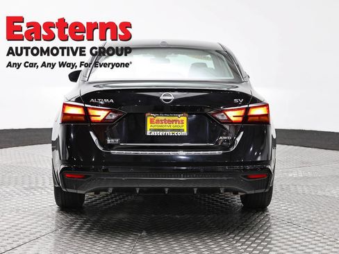 Used 2023 Nissan Altima 2.5 SV AWD/4WD image 6