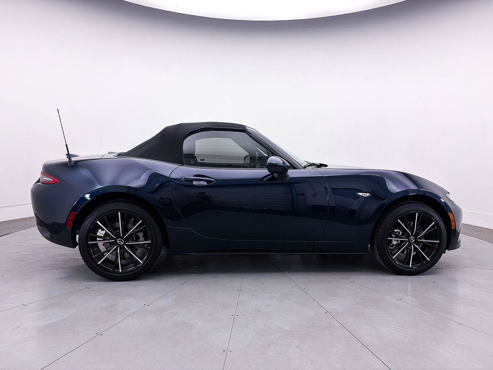 Used 2026 MAZDA MX-5 Miata Grand Touring RWD image 14