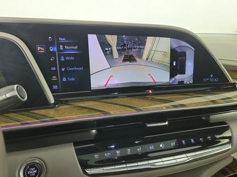 Certified 2022 Cadillac Escalade Premium Luxury Platinum image 28