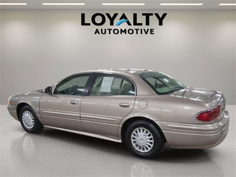 Used 2004 Buick Le Sabre Custom image 3