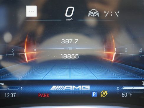 Used 2022 Mercedes-Benz SL 55 AMG 4MATIC w/ Driver Assistance Package image 14