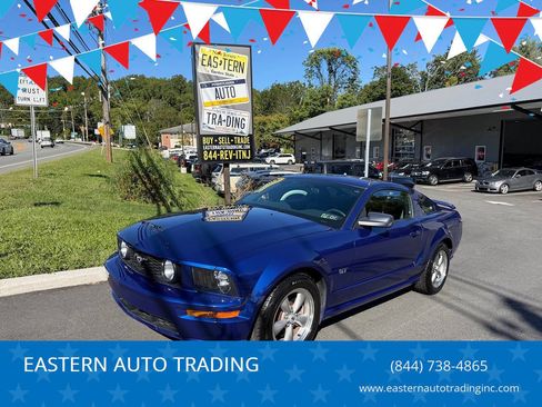 Used 2005 Ford Mustang GT RWD image 1