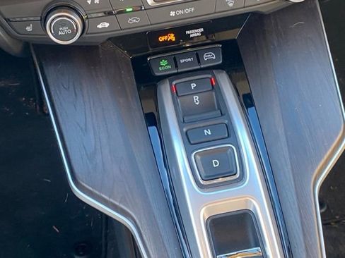 Certified 2018 Honda Clarity Touring image 17