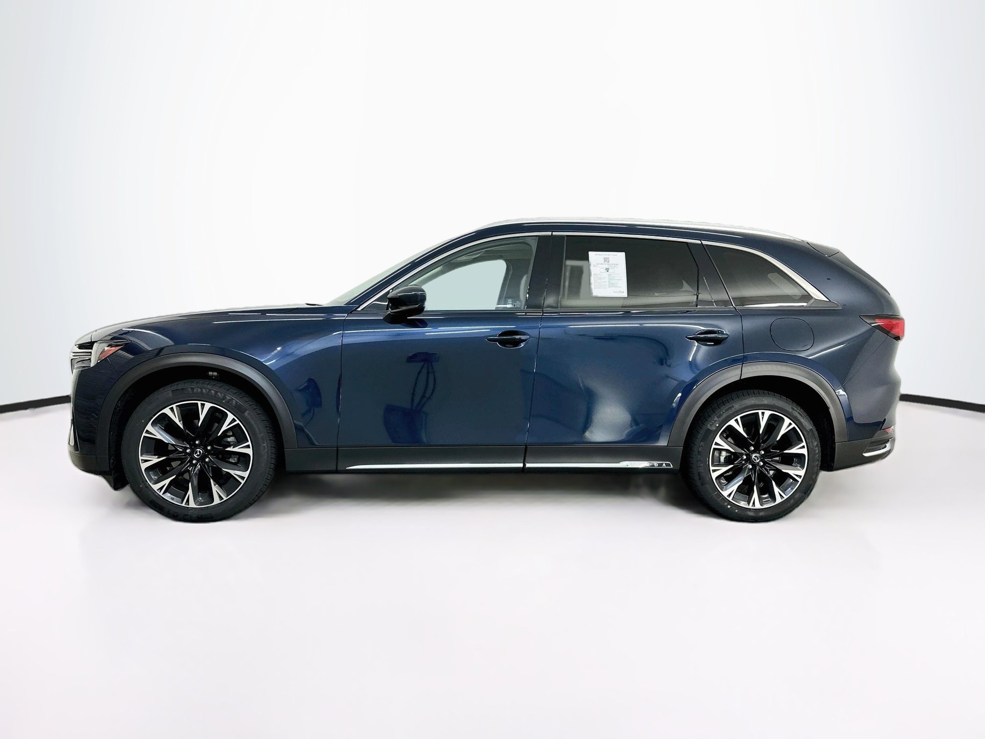 Used 2024 MAZDA CX-90 Plug-In Hybrid w/ Premium Pkg AWD/4WD image 4