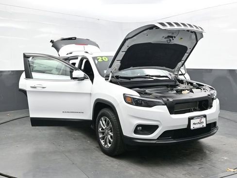 Used 2020 Jeep Cherokee Latitude Plus image 38