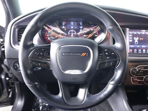 Used 2018 Dodge Charger SXT Plus w/ Blacktop Package image 11