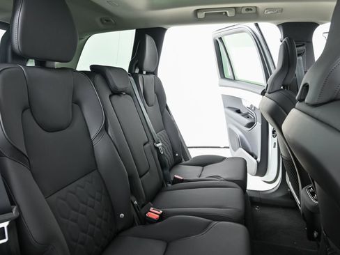 New 2026 Volvo XC90 B5 Core image 21