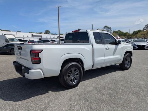 New 2025 Nissan Frontier SV image 4