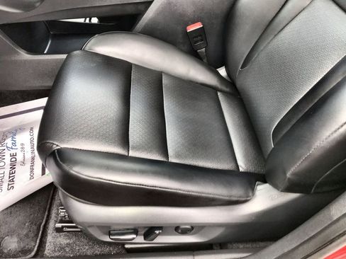 Used 2022 Nissan Rogue SV w/ SV Premium Package image 12