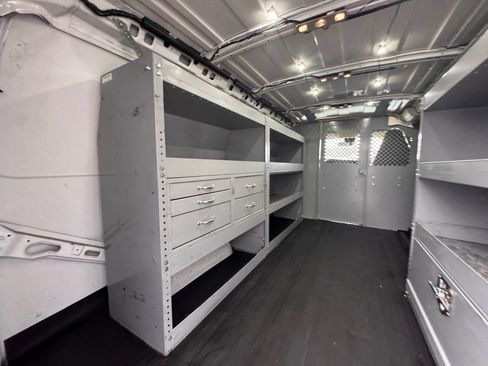 Used 2021 Chevrolet Express 2500 w/ Driver Convenience Package image 27