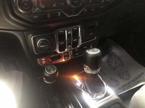 Used 2021 Jeep Wrangler Unlimited Rubicon image 28