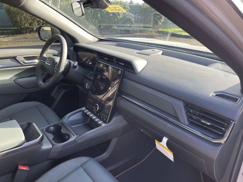 New 2026 GMC Terrain AT4 w/ Convenience Package III image 28