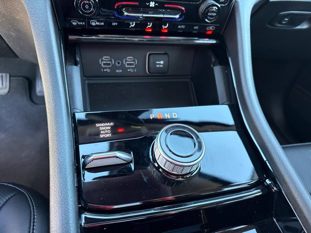 Used 2023 Jeep Grand Cherokee L Limited w/ Luxury Tech Group II AWD/4WD image 7