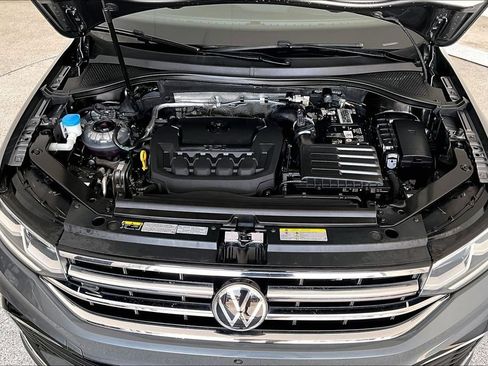 Used 2022 Volkswagen Tiguan SEL R-Line AWD/4WD image 11