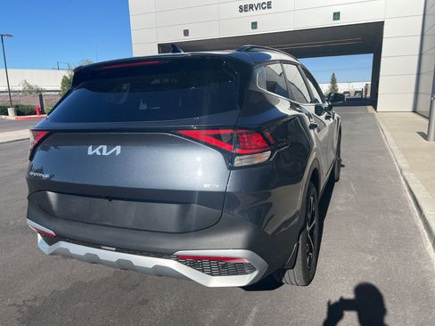 Used 2025 Kia Sportage EX w/ EX Premium Package image 6