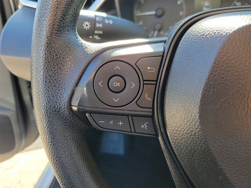 Used 2025 Toyota Corolla LE image 19