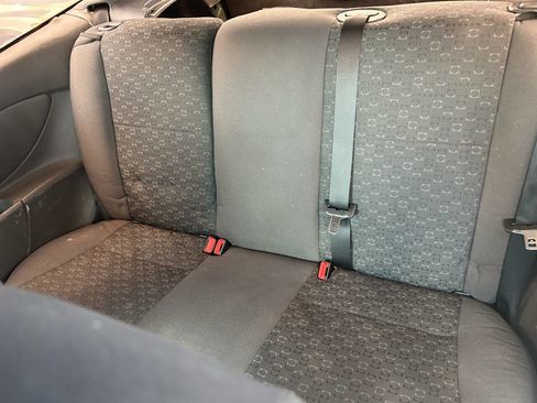 Used 2004 Ford Focus ZX3 Hatchback image 9