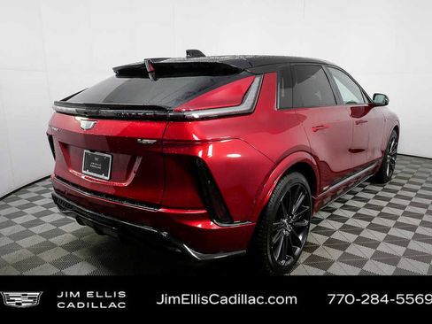 Certified 2026 Cadillac Lyriq V AWD/4WD image 3