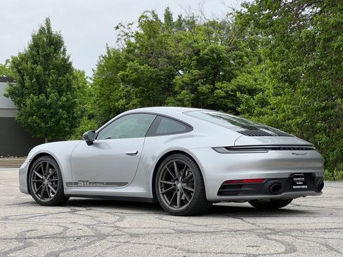Certified 2024 Porsche 911 Carrera T RWD image 3