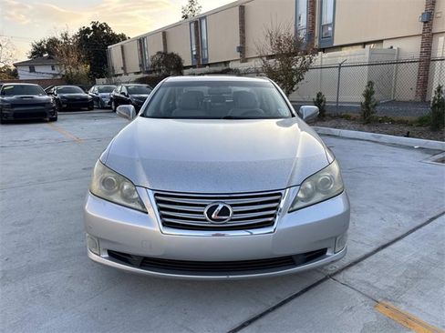 Used 2010 Lexus ES 350 image 2