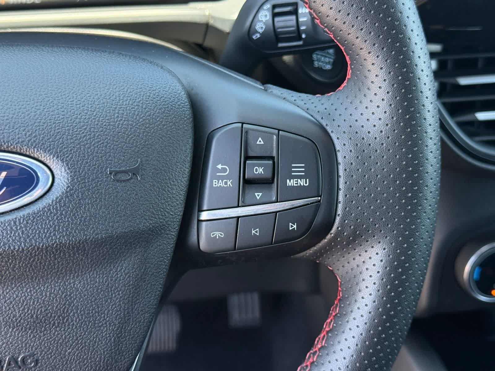 Used 2025 Ford Escape ST-Line Select AWD/4WD image 18