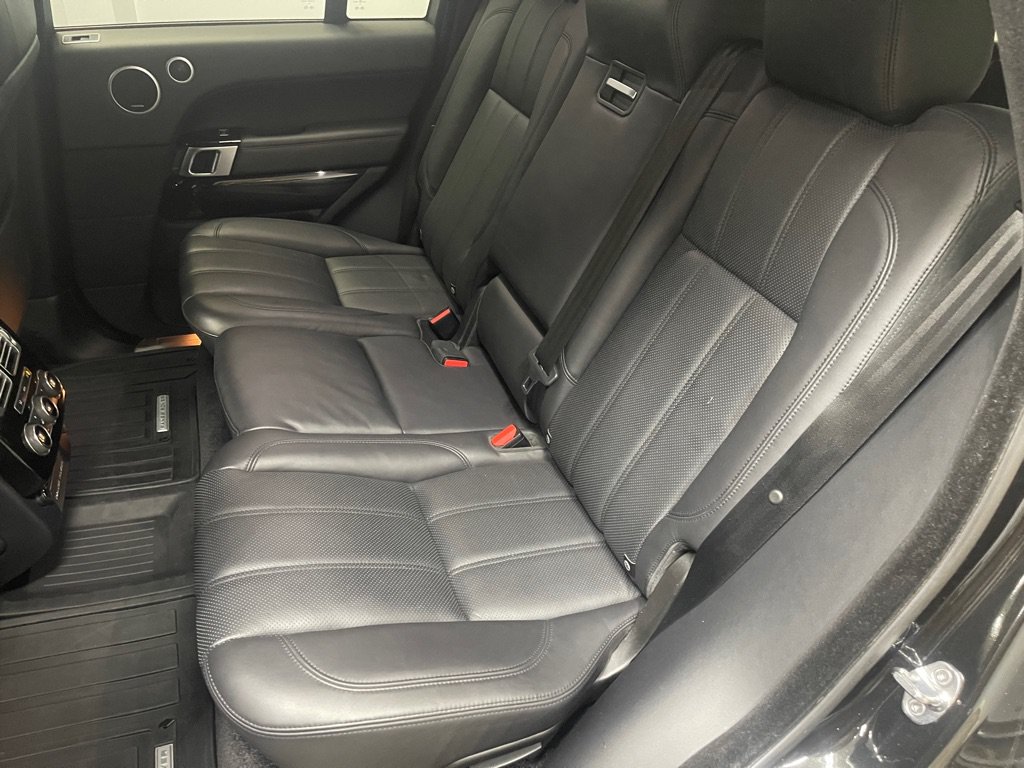Used 2017 Land Rover Range Rover HSE AWD/4WD image 18