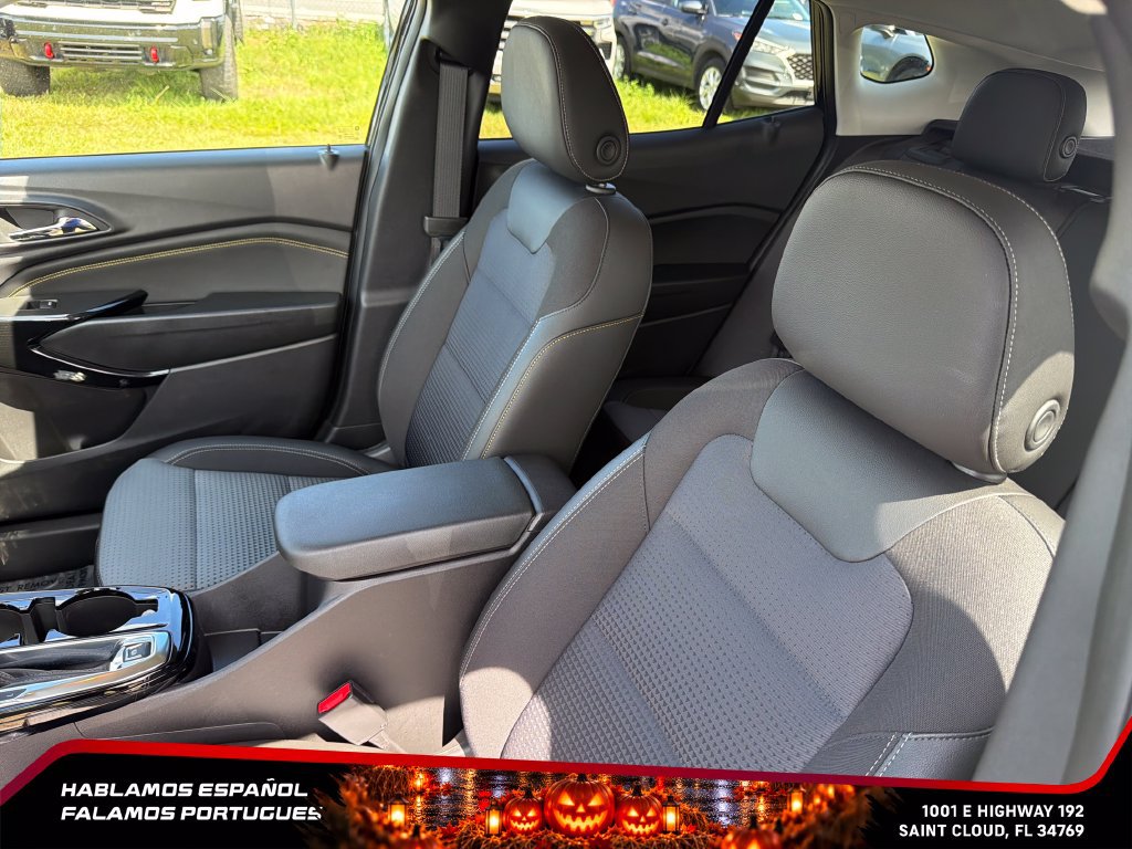 Used 2025 Chevrolet Trax LT w/ Driver Confidence Package FWD image 14