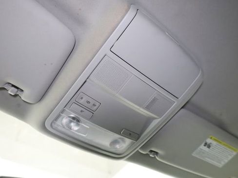 Used 2017 Volkswagen Passat 1.8T R-Line image 21