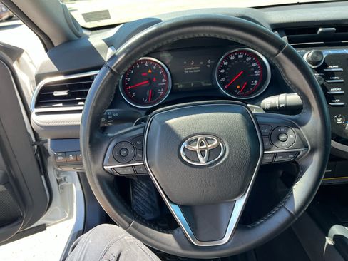 Used 2018 Toyota Camry XSE w/ Driver Assist Package FWD image 14