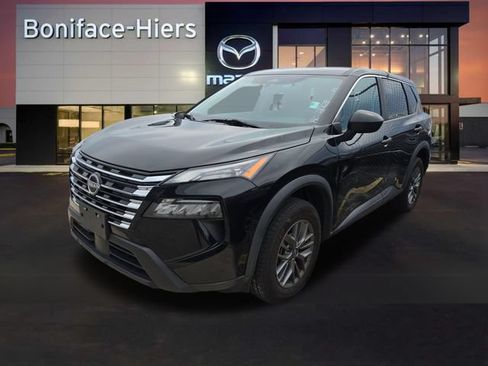 Used 2024 Nissan Rogue S AWD/4WD image 3