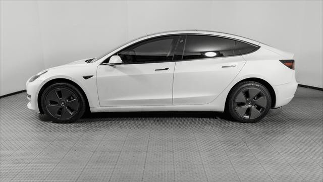 Used 2021 Tesla Model 3 Standard Range Plus RWD image 3