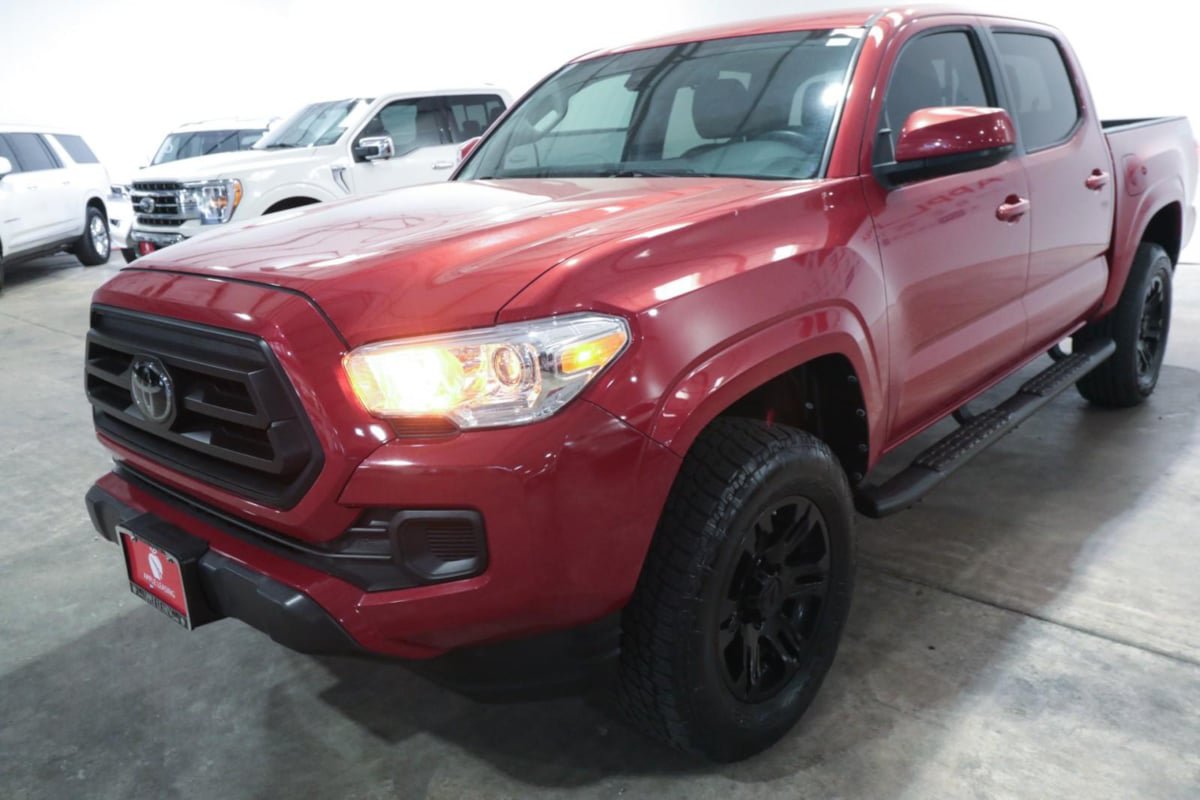 Used 2022 Toyota Tacoma SR w/ SR Convenience Package RWD image 31