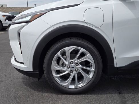 New 2027 Chevrolet Bolt LT FWD image 5