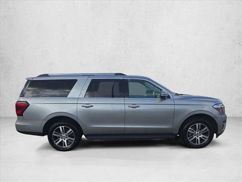 Used 2024 Ford Expedition Max Limited AWD/4WD image 4