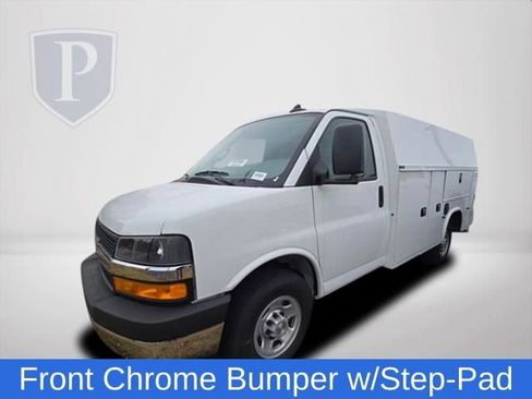 New 2025 Chevrolet Express 3500 w/ Power Convenience Package image 10