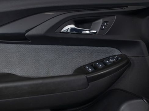 Used 2023 Chevrolet TrailBlazer LT w/ Convenience Package FWD image 23